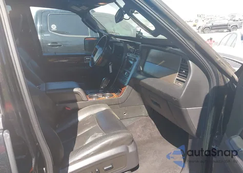 2011 Lincoln Navigator z USA, uszkodzony, nr VIN 5LMJJ2H58BEJ05106